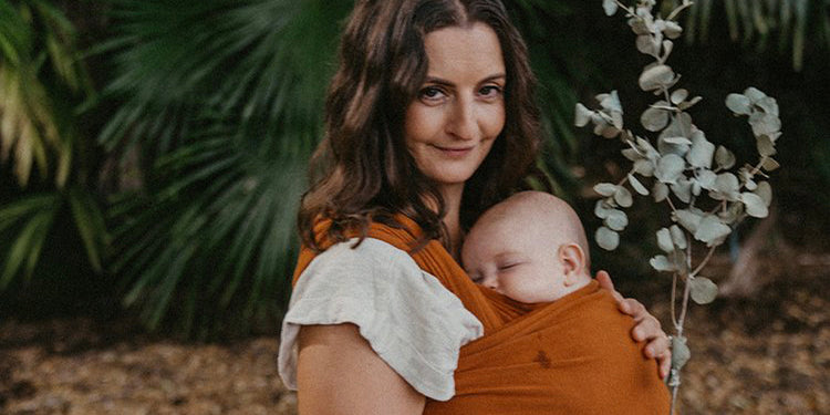 Babywearing in the HEAT! - By Karlee Thompson