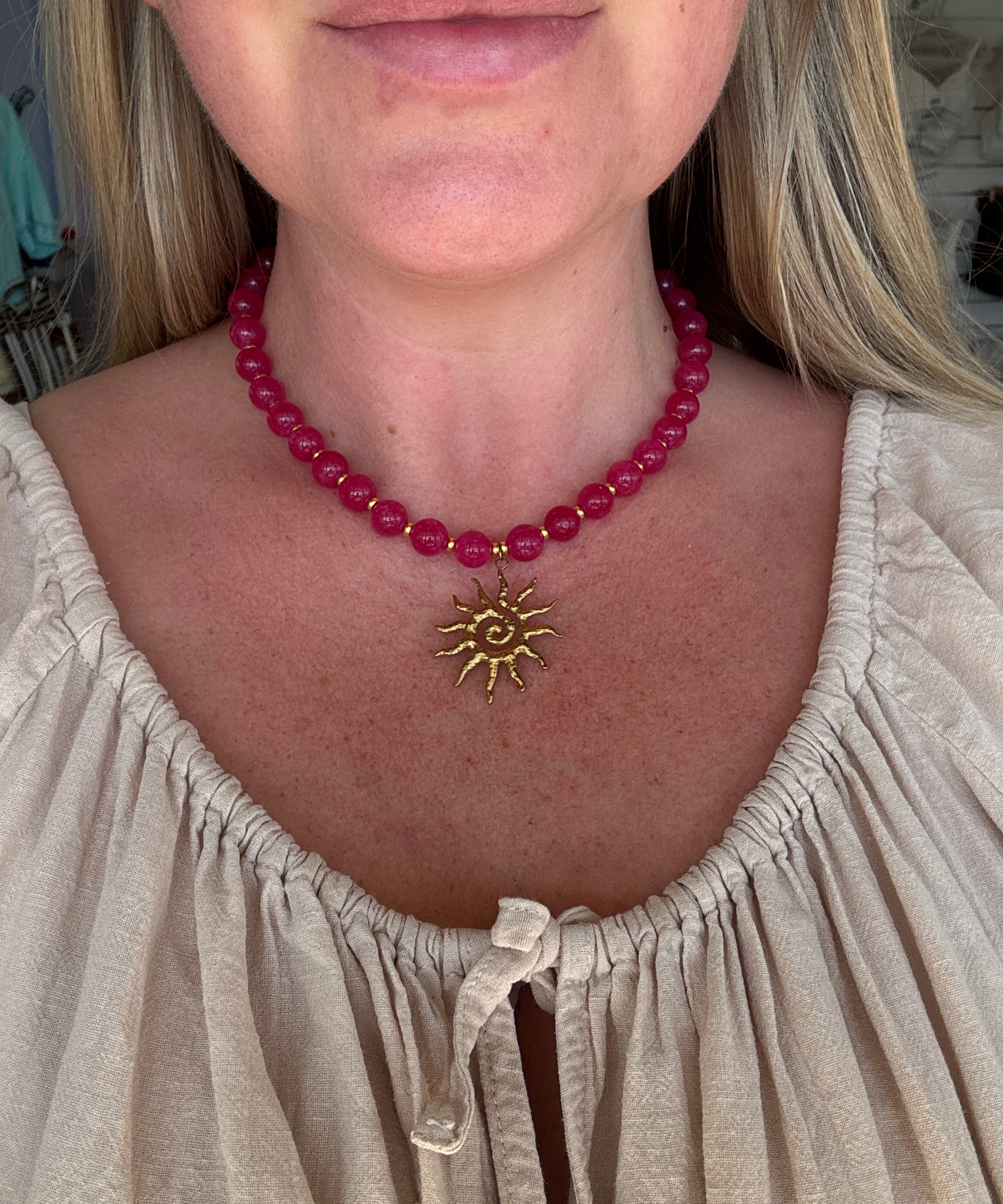 Beaded by Loz - hot pink chunky bead//gold sun pendant