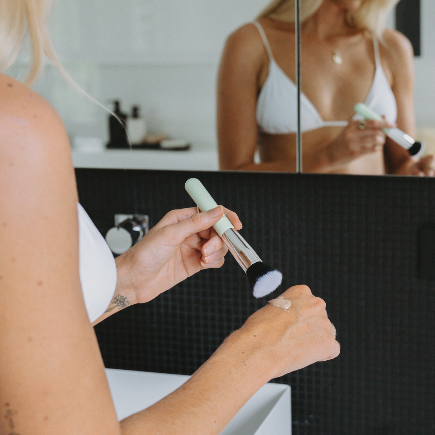 Avocado Zinc -  SPF Brush