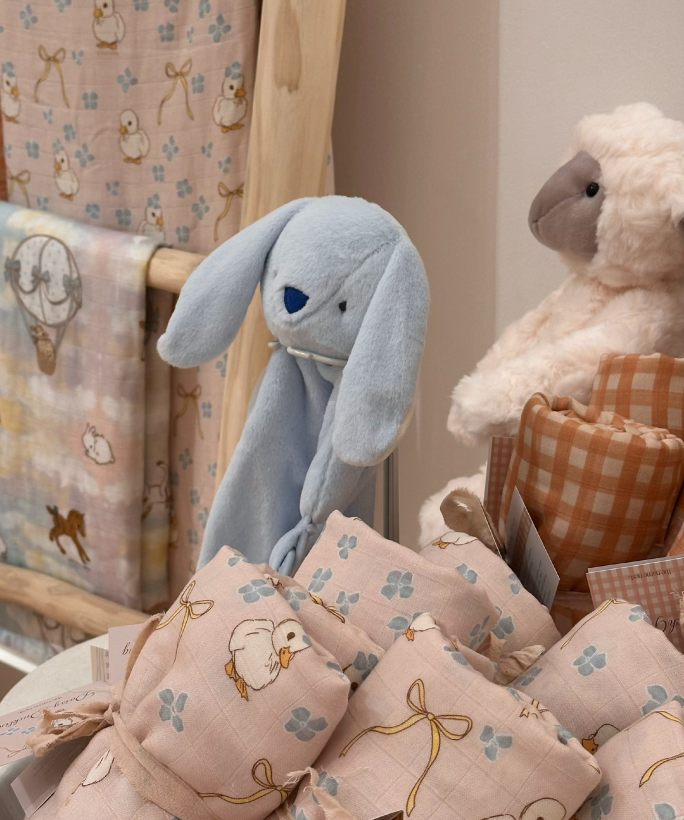 Daisy Duckling - baby swaddle wrap