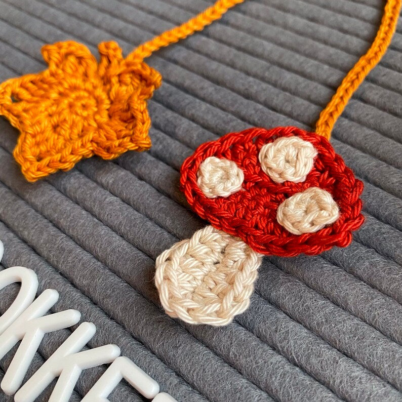 Mushroom Toad Stool Umbilical Cord Tie